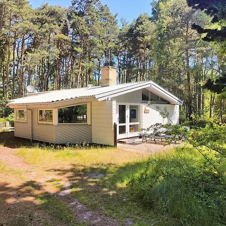 1620-aakirkeby-baunevaenge-8 Hébergement de vacances *